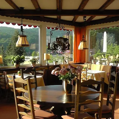 Hotel Kurhaus Uhlenberg 4*